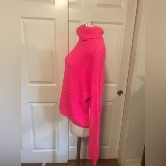 New Large - Picture 3 of 4